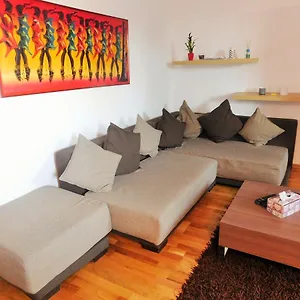 https://nicoles-apartment-2.bucharesthotelsnow.com